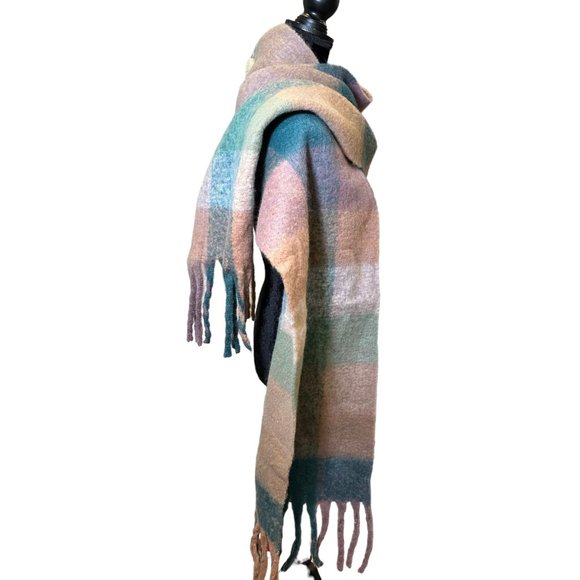 Unbranded Scarf Womens Large Rectangle Green Tan Fringe Plaid Block Check Soft - Picture 2 of 9